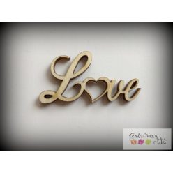 Love felirat szívvel