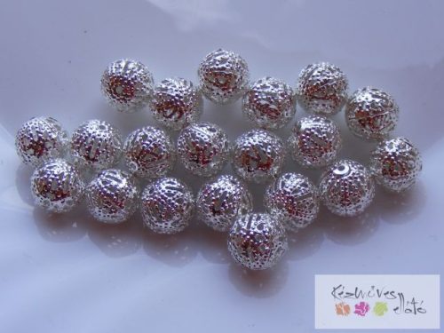Ezüst színű csipkézett köztes 10 mm 20db/cs
