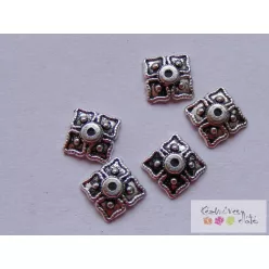 Antik ezüst színű négyzet gyöngykupak 8 mm 20db/cs